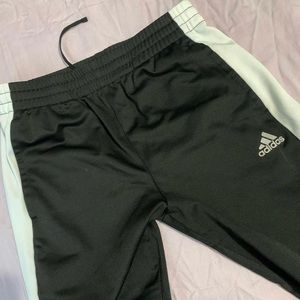TRACK PANTS ADIDAS.